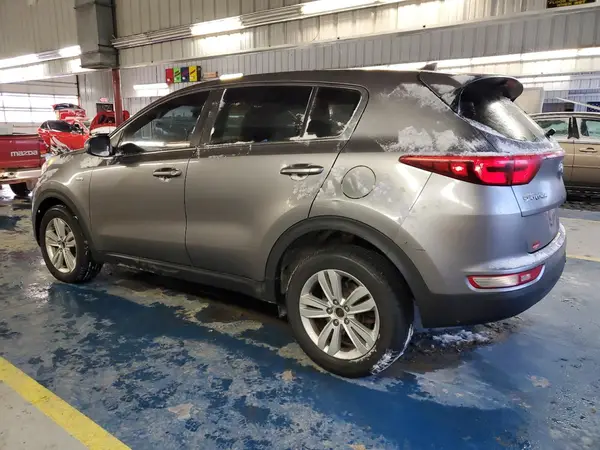 KNDPMCAC4H7127477 2017 KIA SPORTAGE - Image 2