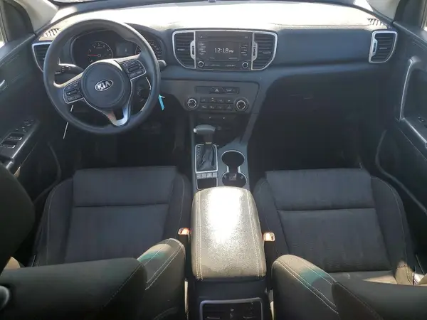 KNDPMCAC4H7135241 2017 KIA SPORTAGE - Image 8