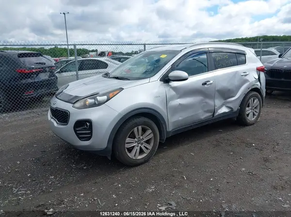 KNDPMCAC4H7146983 2017 KIA SPORTAGE - Image 2