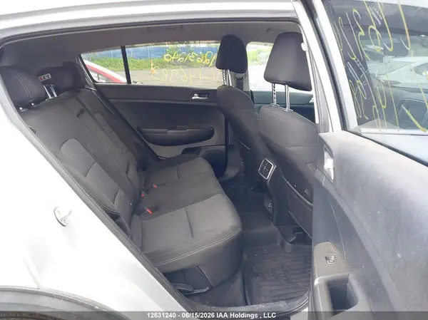 KNDPMCAC4H7146983 2017 KIA SPORTAGE - Image 8