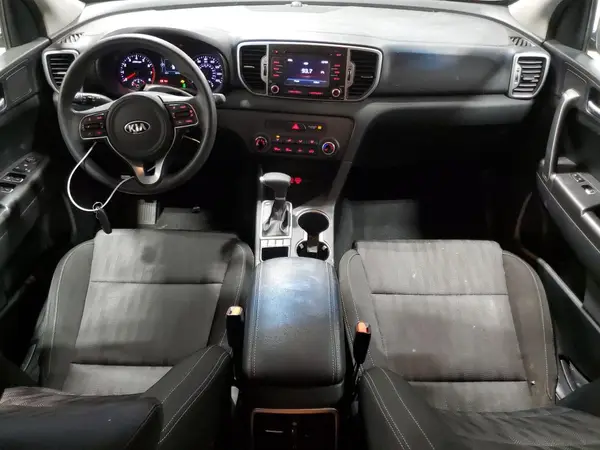 KNDPMCAC4H7157157 2017 KIA SPORTAGE - Image 8