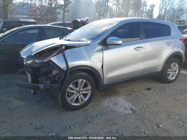 KNDPMCAC4H7158079 2017 KIA SPORTAGE - Image 2