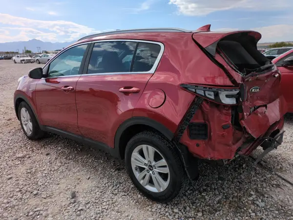 KNDPMCAC4H7158261 2017 KIA SPORTAGE - Image 2