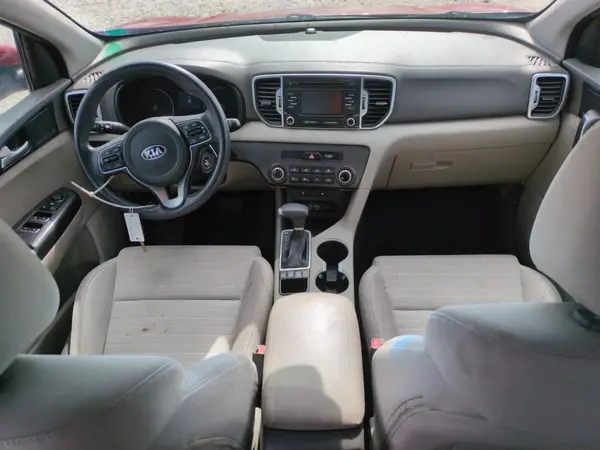 KNDPMCAC4H7158261 2017 KIA SPORTAGE - Image 8