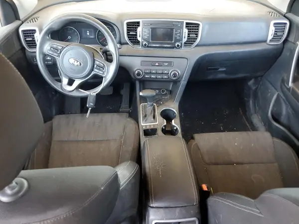 KNDPMCAC4H7160642 2017 KIA SPORTAGE - Image 8