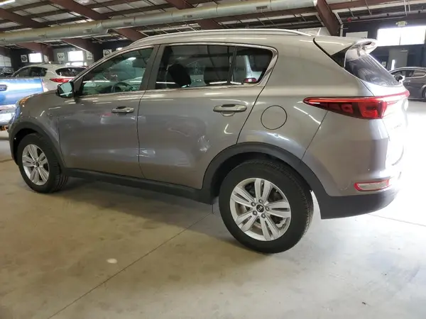 KNDPMCAC4H7160785 2017 KIA SPORTAGE - Image 2