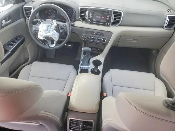 KNDPMCAC4H7190241 2017 KIA SPORTAGE - Image 8