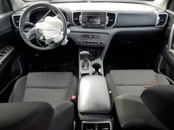 KNDPMCAC4H7191986 2017 KIA SPORTAGE - Image 8