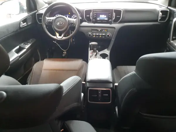 KNDPMCAC4H7201092 2017 KIA SPORTAGE - Image 8