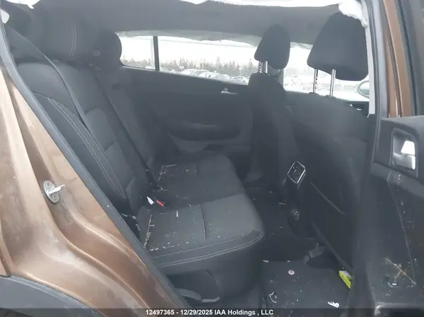KNDPMCAC4H7201562 2017 KIA SPORTAGE - Image 8