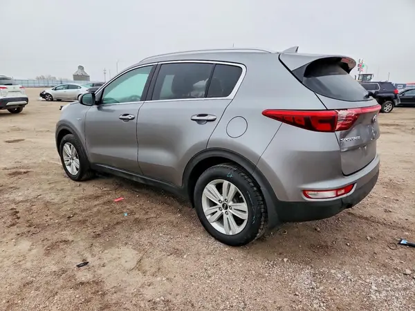 KNDPMCAC4H7205823 2017 KIA SPORTAGE - Image 2