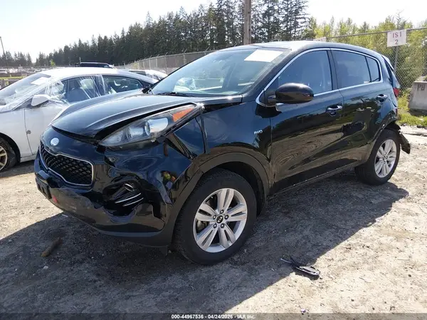 KNDPMCAC4H7215896 2017 KIA SPORTAGE - Image 2