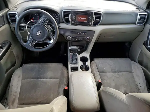 KNDPMCAC4H7229782 2017 KIA SPORTAGE - Image 8