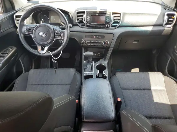 KNDPMCAC4H7232861 2017 KIA SPORTAGE - Image 8