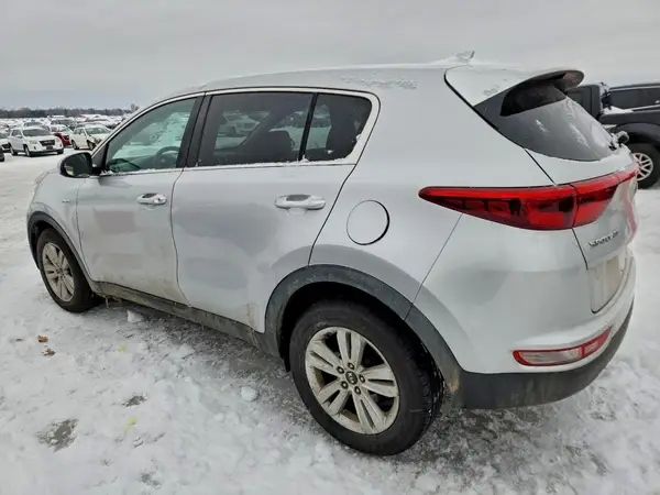 KNDPMCAC4H7235923 2017 KIA SPORTAGE - Image 2