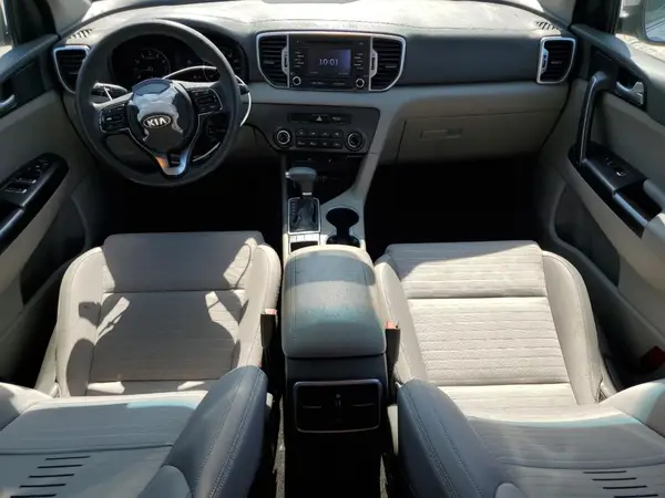 KNDPMCAC4H7236103 2017 KIA SPORTAGE - Image 8