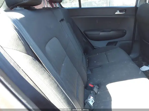 KNDPMCAC4H7248901 2017 KIA SPORTAGE - Image 8