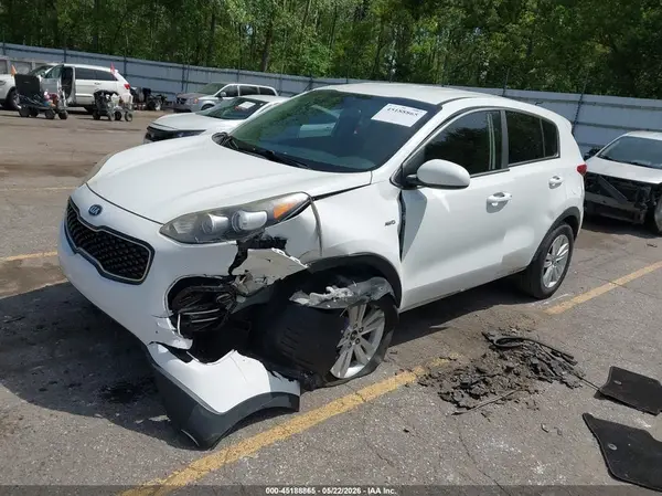 KNDPMCAC4H7257078 2017 KIA SPORTAGE - Image 2