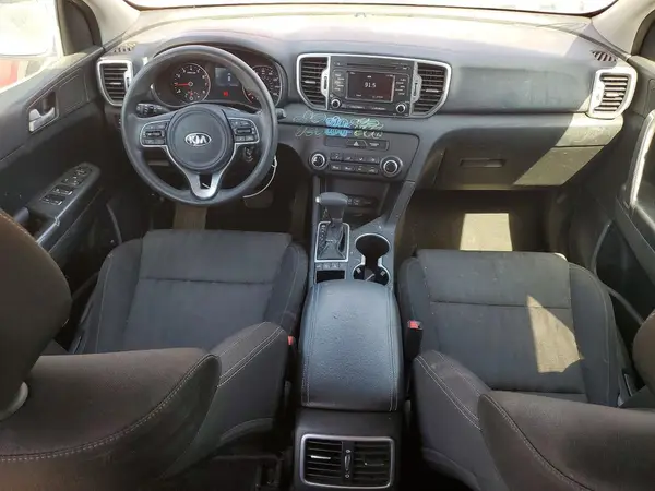 KNDPMCAC4H7257789 2017 KIA SPORTAGE - Image 8