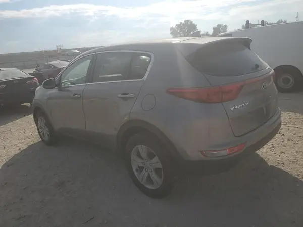 KNDPMCAC4H7265360 2017 KIA SPORTAGE - Image 2