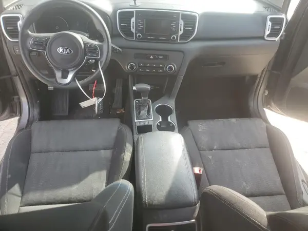 KNDPMCAC4H7265360 2017 KIA SPORTAGE - Image 8