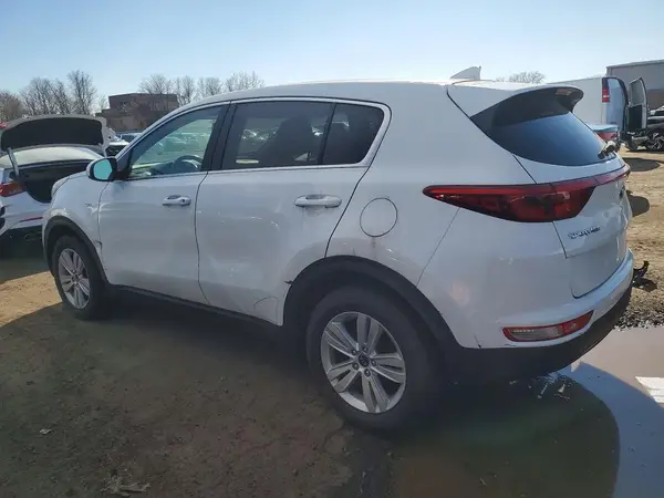 KNDPMCAC4H7272969 2019 KIA SPORTAGE - Image 2