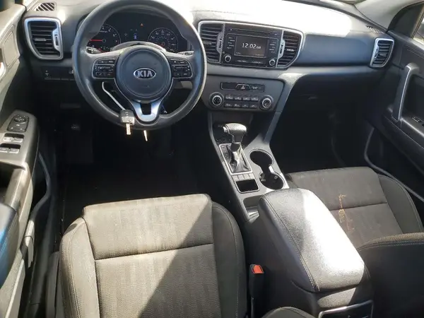 KNDPMCAC4H7272969 2019 KIA SPORTAGE - Image 8