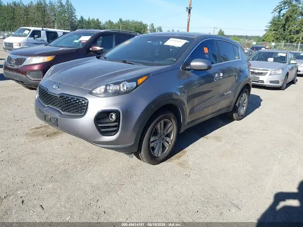 KNDPMCAC4H7275645 2017 KIA SPORTAGE - Image 2