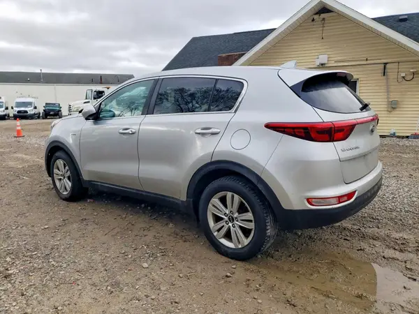 KNDPMCAC4H7288069 2017 KIA SPORTAGE - Image 2
