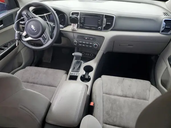 KNDPMCAC4H7292638 2017 KIA SPORTAGE - Image 8