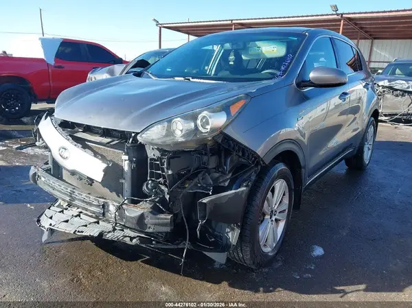 KNDPMCAC4H7296026 2017 KIA SPORTAGE - Image 2