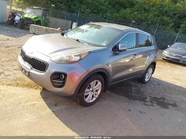KNDPMCAC4H7299380 2017 KIA SPORTAGE - Image 2