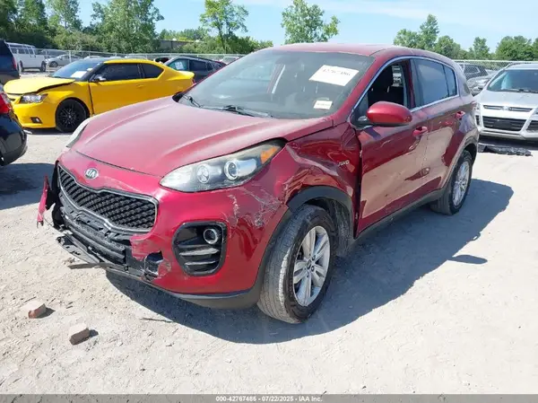 KNDPMCAC4J7304941 2018 KIA SPORTAGE - Image 2
