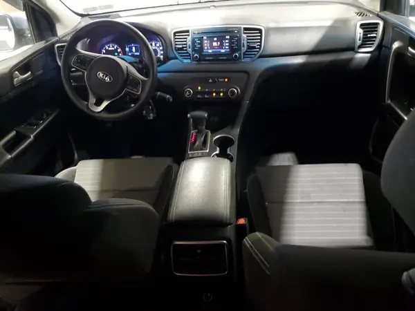 KNDPMCAC4J7310724 2018 KIA SPORTAGE - Image 8