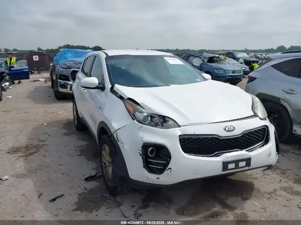 KNDPMCAC4J7313817 2018 KIA SPORTAGE - Image 1