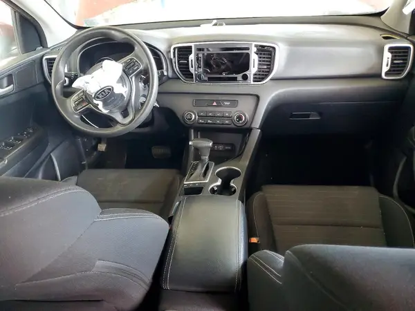KNDPMCAC4J7315423 2018 KIA SPORTAGE - Image 8