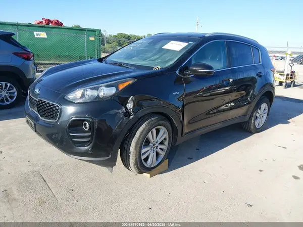 KNDPMCAC4J7328608 2018 KIA SPORTAGE - Image 2
