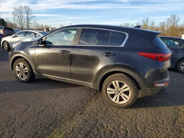 KNDPMCAC4J7335431 2018 KIA SPORTAGE - Image 2