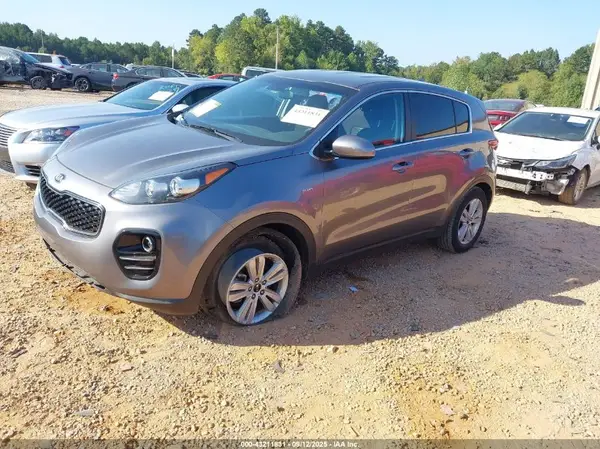 KNDPMCAC4J7348213 2018 KIA SPORTAGE - Image 2