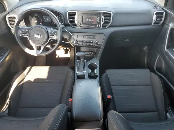 KNDPMCAC4J7350432 2018 KIA SPORTAGE - Image 8