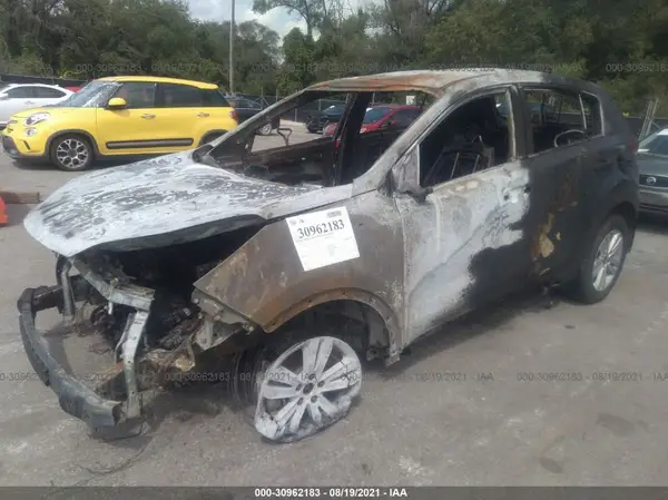KNDPMCAC4J7351063 2018 KIA SPORTAGE - Image 2