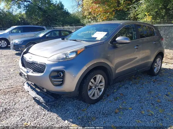 KNDPMCAC4J7352035 2018 KIA SPORTAGE - Image 2