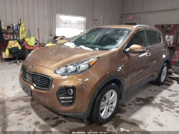 KNDPMCAC4J7361690 2018 KIA SPORTAGE - Image 2