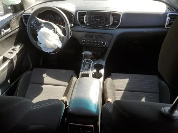 KNDPMCAC4J7365934 2018 KIA SPORTAGE - Image 8