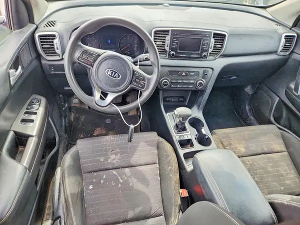 KNDPMCAC4J7366162 2018 KIA SPORTAGE - Image 8