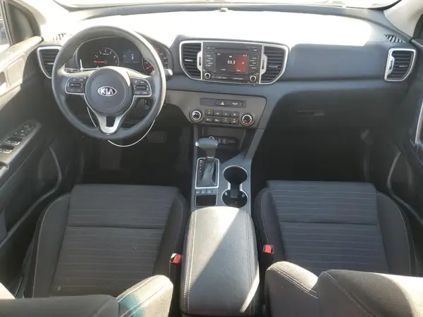 KNDPMCAC4J7370471 2018 KIA SPORTAGE - Image 8