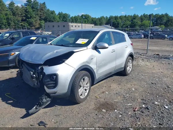 KNDPMCAC4J7371958 2018 KIA SPORTAGE - Image 2