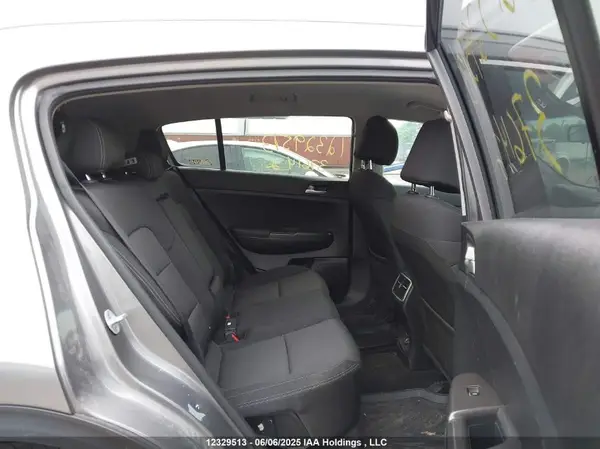KNDPMCAC4J7376142 2018 KIA SPORTAGE - Image 8