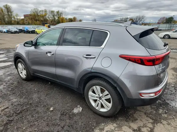 KNDPMCAC4J7379073 2018 KIA SPORTAGE - Image 2