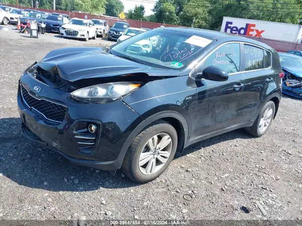 KNDPMCAC4J7382894 2018 KIA SPORTAGE - Image 2